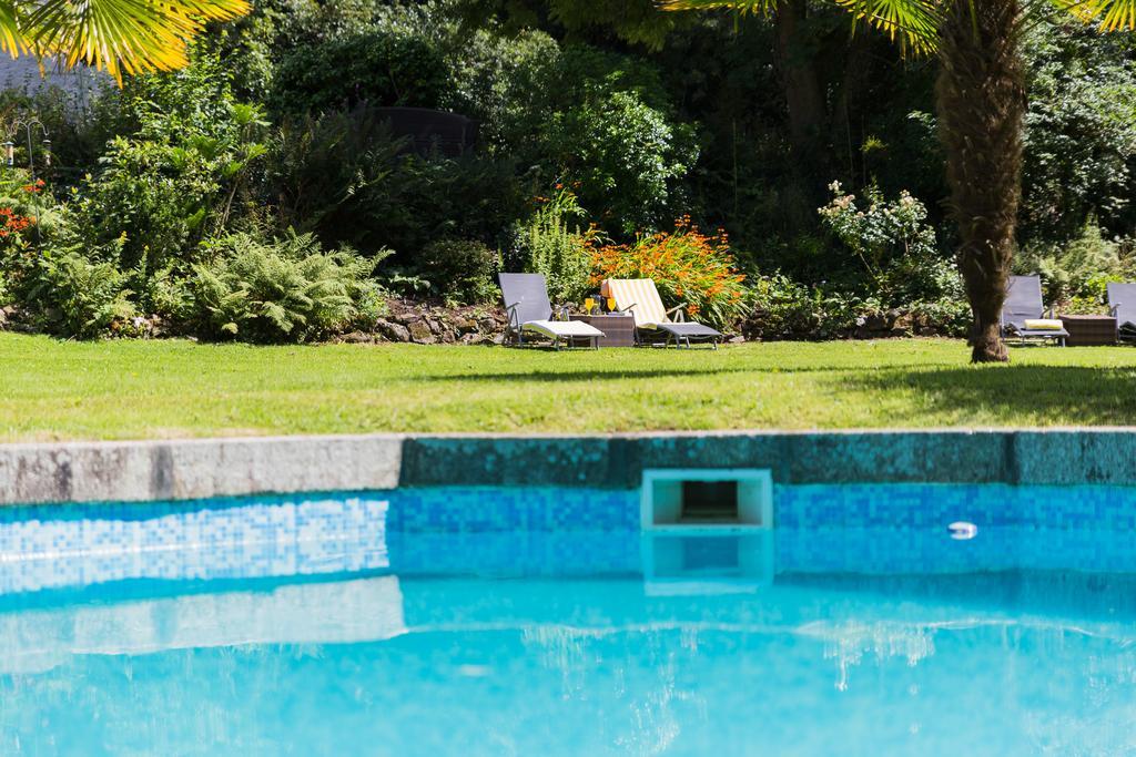 Red River Stables - Peaceful, Beautiful Grounds, Swimming Pool, Central Location For West Cornwall Кембърн Екстериор снимка